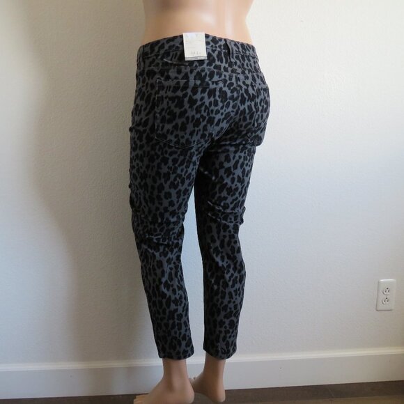 STYLE & CO Jeans Women's Curvy Fit Animal Print Skinny Plus Size 20W Petite NWT - Picture 2 of 3